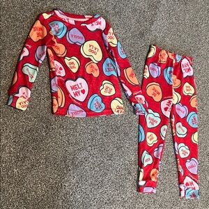 Barely worn super soft size 5T Sweethearts PJ set - perfect for Valentine’s Day!
